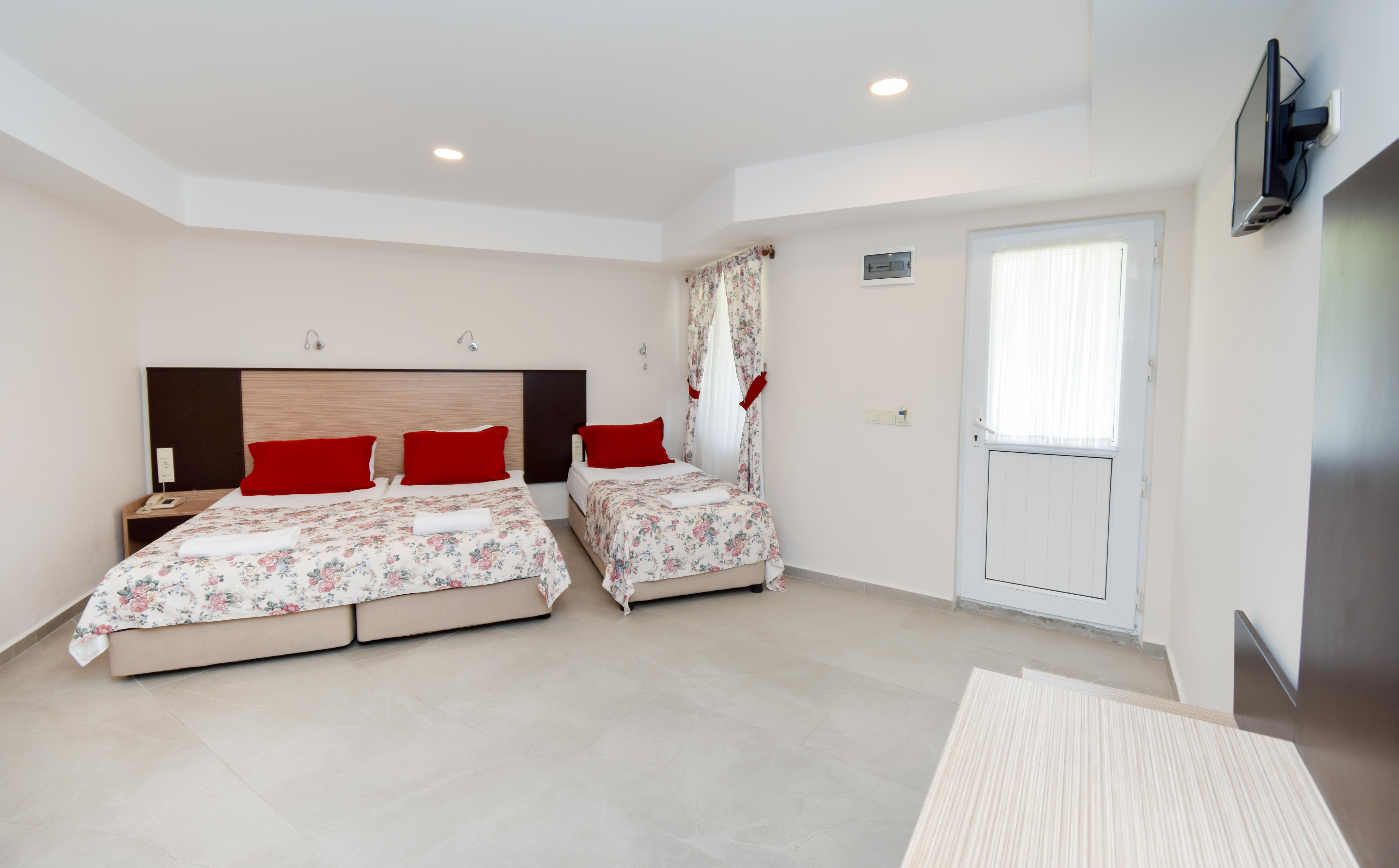 Altinkum Bungalows Side Exterior photo