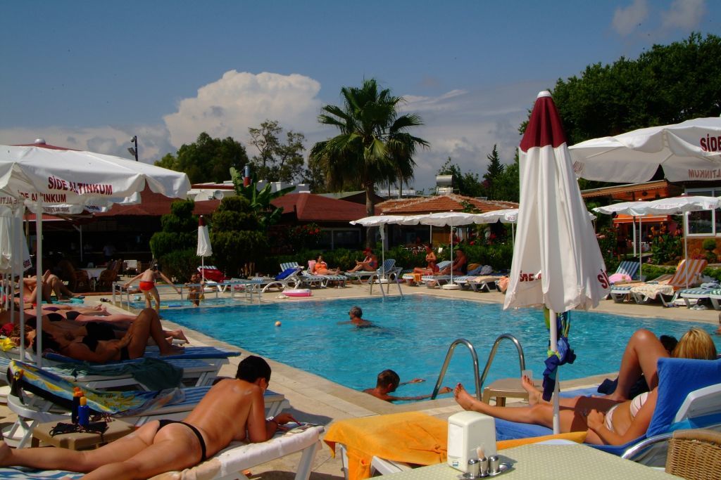 Altinkum Bungalows Side Exterior photo